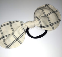 Cargar imagen en el visor de la galería, Coletero orejas / Ear knot elastic band
